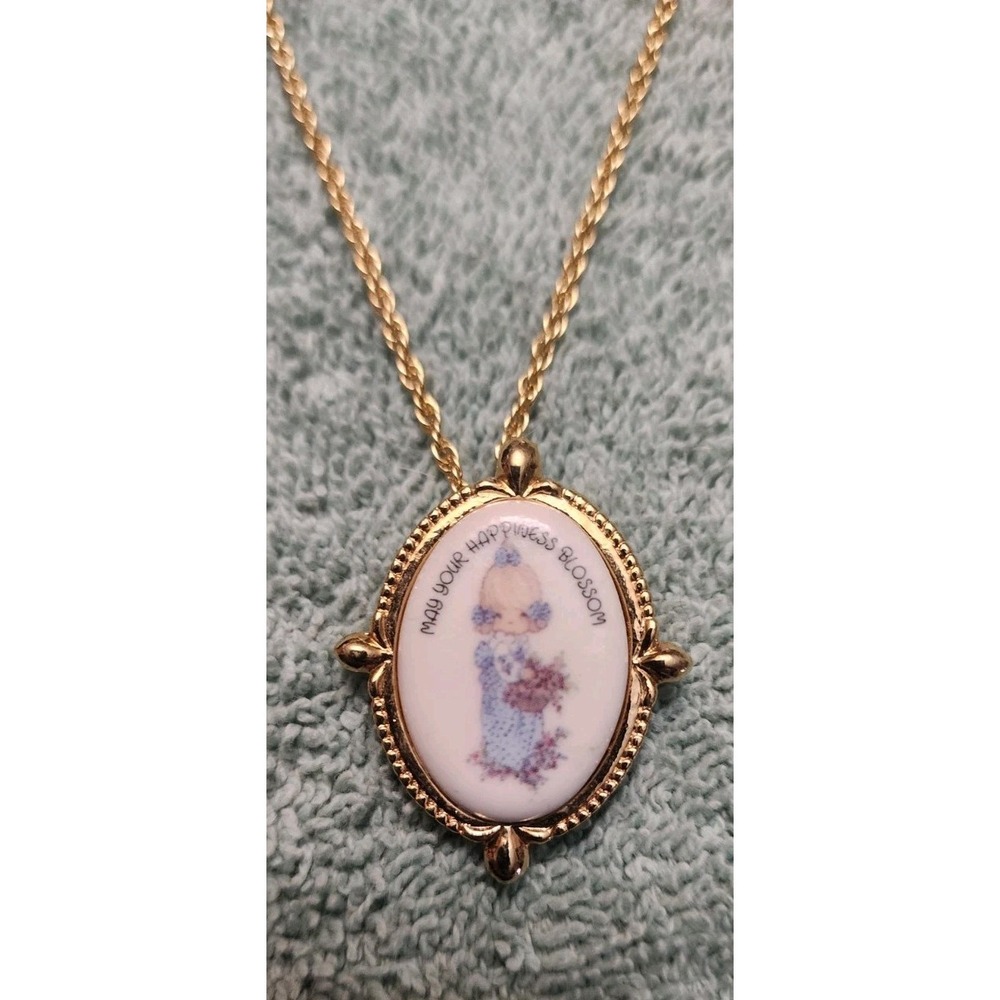 Vintage Precious Moments Pendant Necklace 1999 Signed Goldtone Twisted Chain